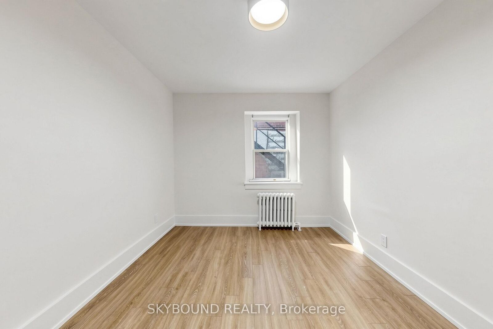 Property Photo:  1165 Kingston Road 16  ON M1N 1P2 