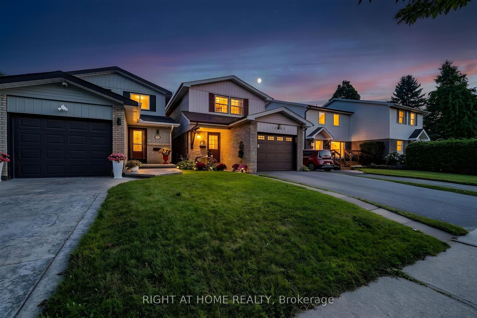 Property Photo: 1262 Venus Crescent ON L1J 6E4