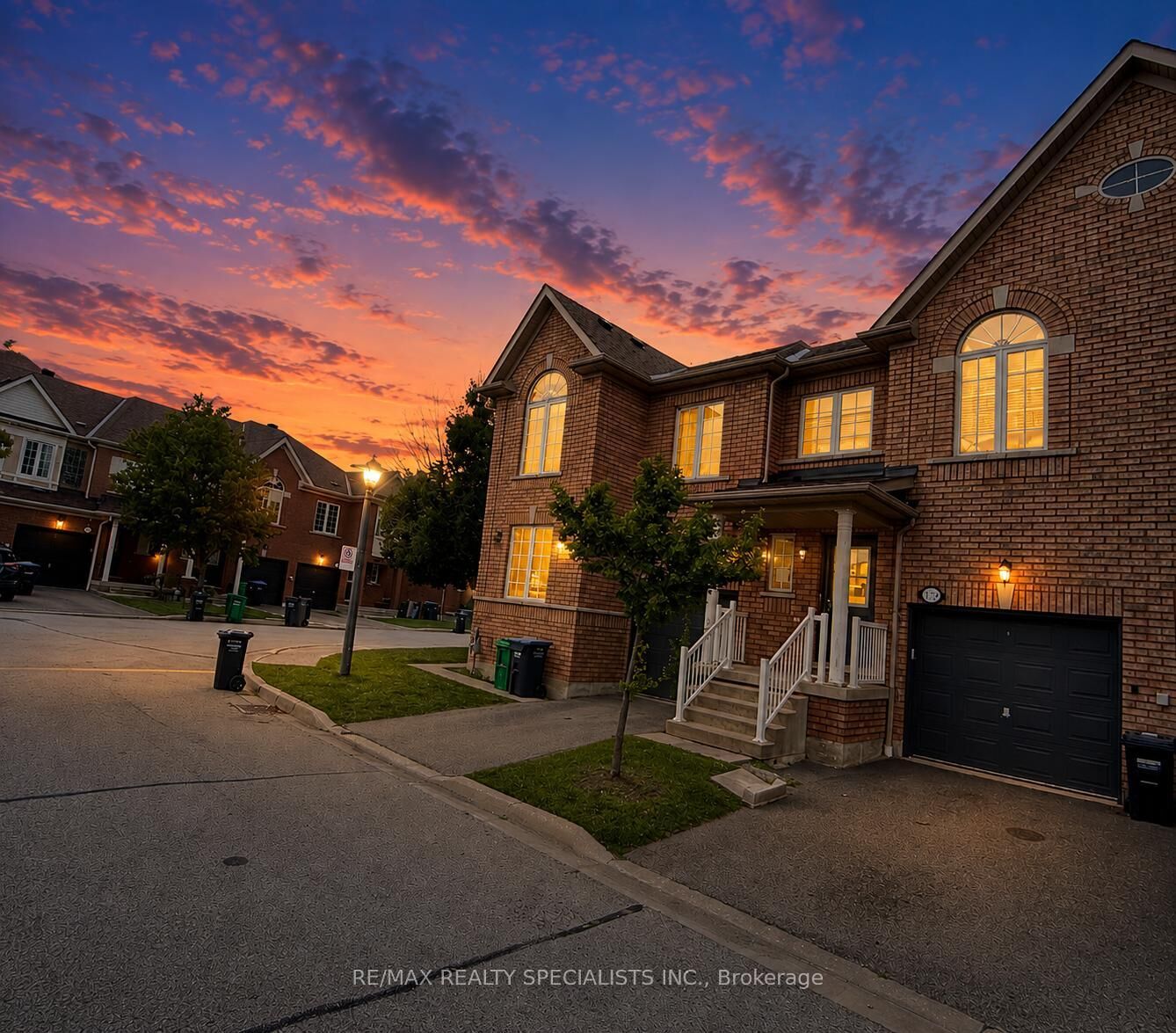 Property Photo: 525 Novo Star Drive 172 ON L5W 1X8
