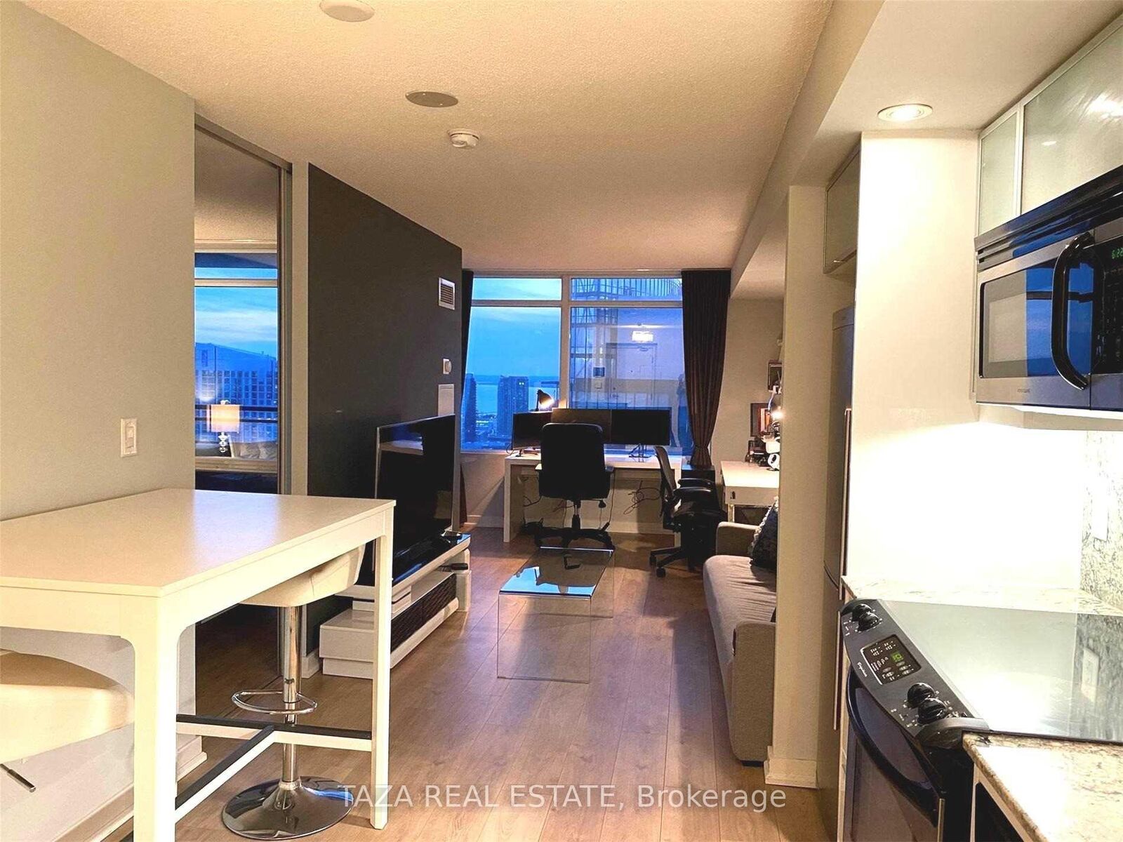Property Photo: 25 Telegram Mews 3808 ON M5V 3Z1