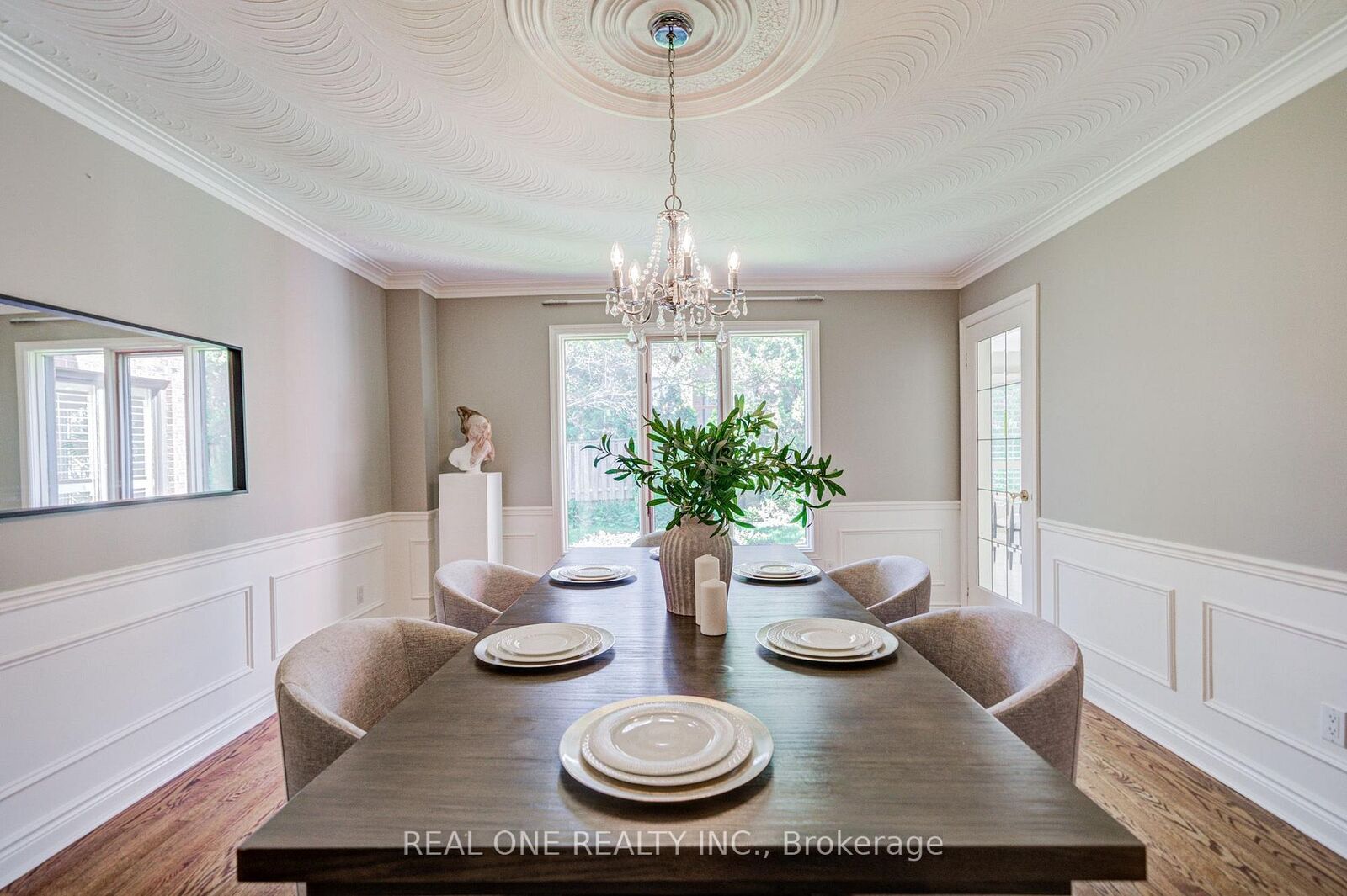 Property Photo: 2025 Burbank Drive ON L5L 2T6