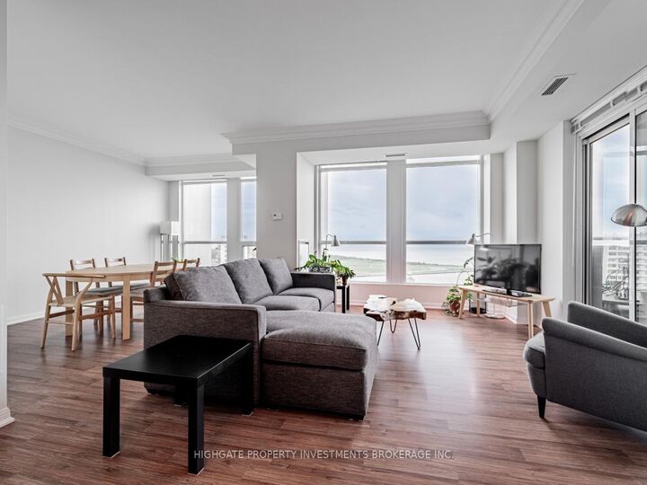 Property Photo: 628 Fleet Street 2506 ON M5V 1A8
