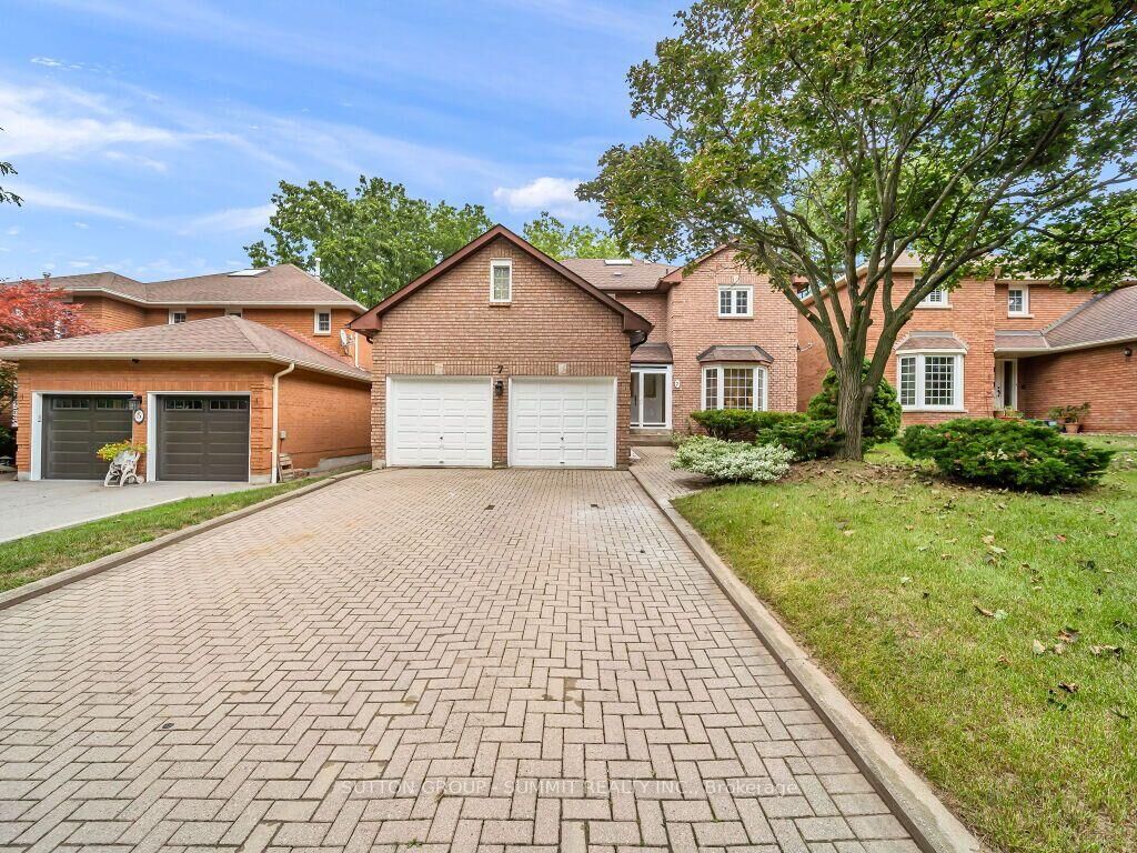 Property Photo: 7 Winding Court ON M1C 4X2