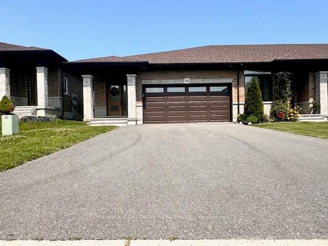 Property Photo:  54 Ledgerock Court  ON K8R 0A6 