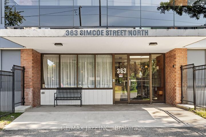 Property Photo: 363 Simcoe Street N 401 ON L1G 4T2
