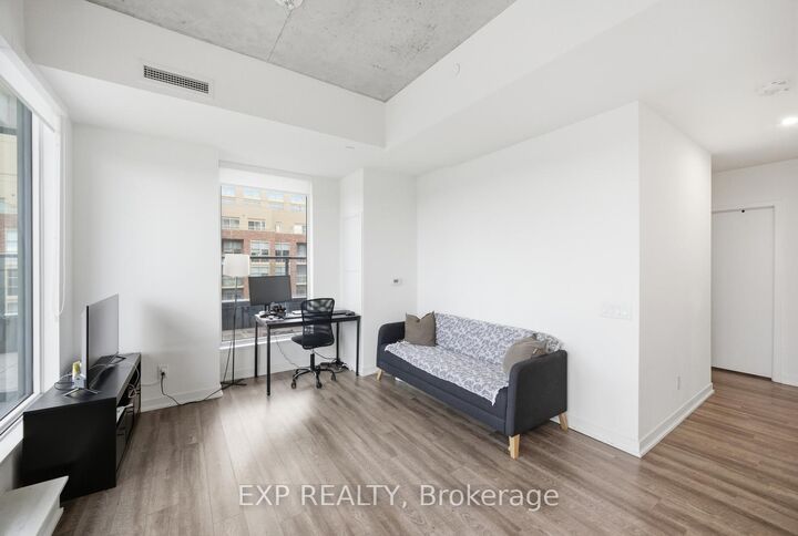 1808 St Clair Avenue W 804 — photo 1