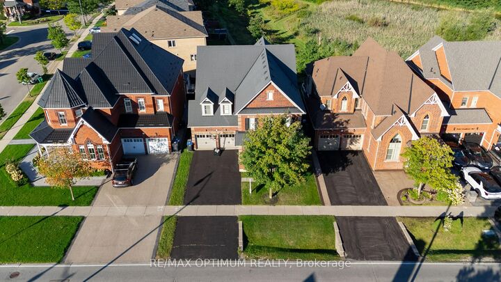 Property Photo: 9165 Creditview Road ON L6X 0Z5