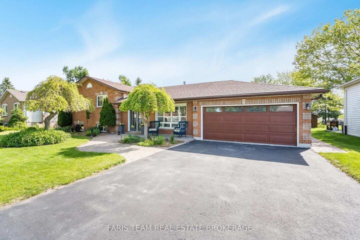Property Photo: 2032 Chantler Street ON L9S 1B5