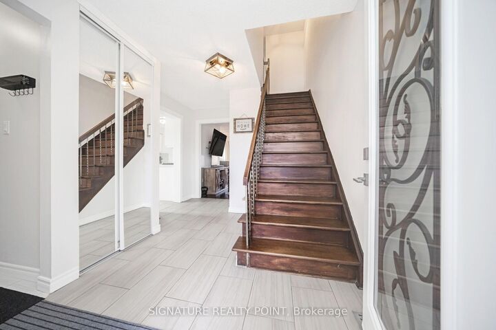 Property Photo:  222 Simmons Boulevard  ON L6V 3Y1 