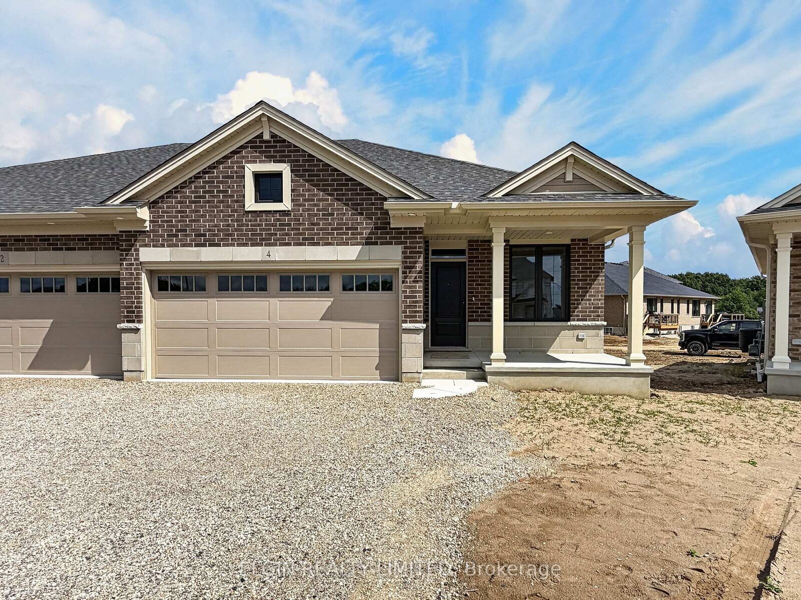 Property Photo:  4 Thomas Court  ON N5P 0E5 
