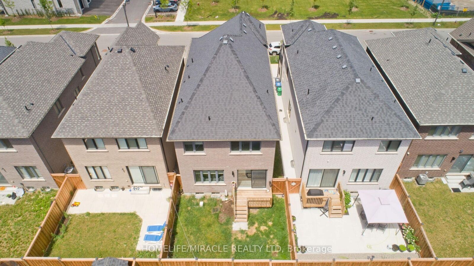 Property Photo: 23 Pattulo Drive ON L7C 4L1