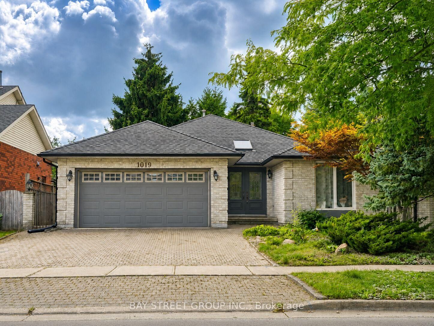 Property Photo:  1019 Aldersbrook Road  ON N6G 4L9 