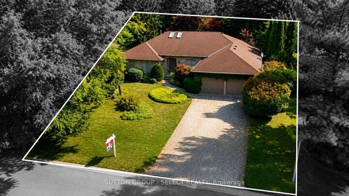 Property Photo: 34 Pine Ridge Drive ON N5X 3G8