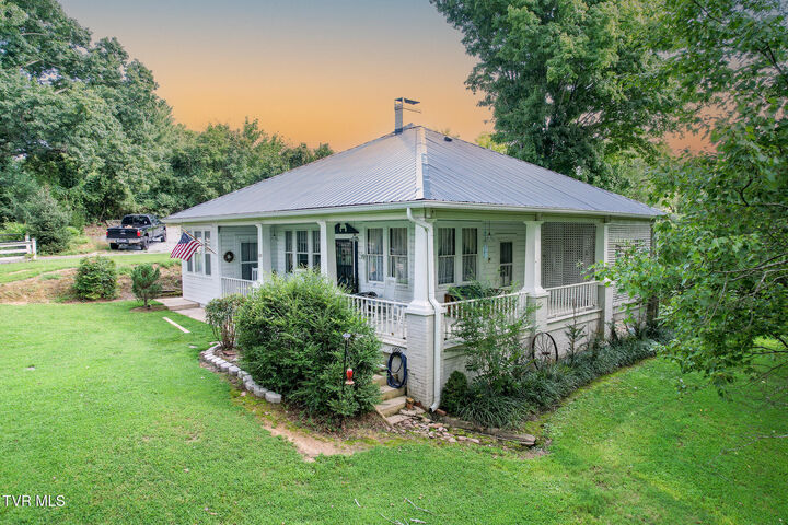 Property Photo: 1529 West Old Kentucky Road TN 37743