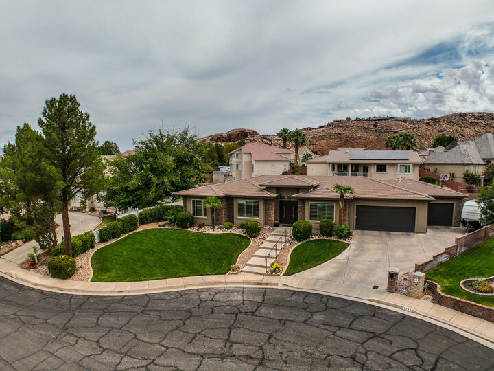 Property Photo:  1749 S 1480 East Cir  UT 84790 