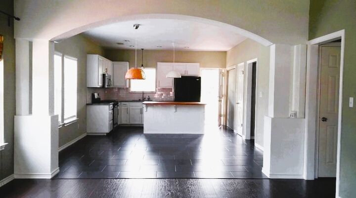 Property Photo: 1704 S College Street TX 78626