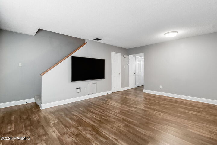 Property Photo: 100 Winchester Drive 604 LA 70506