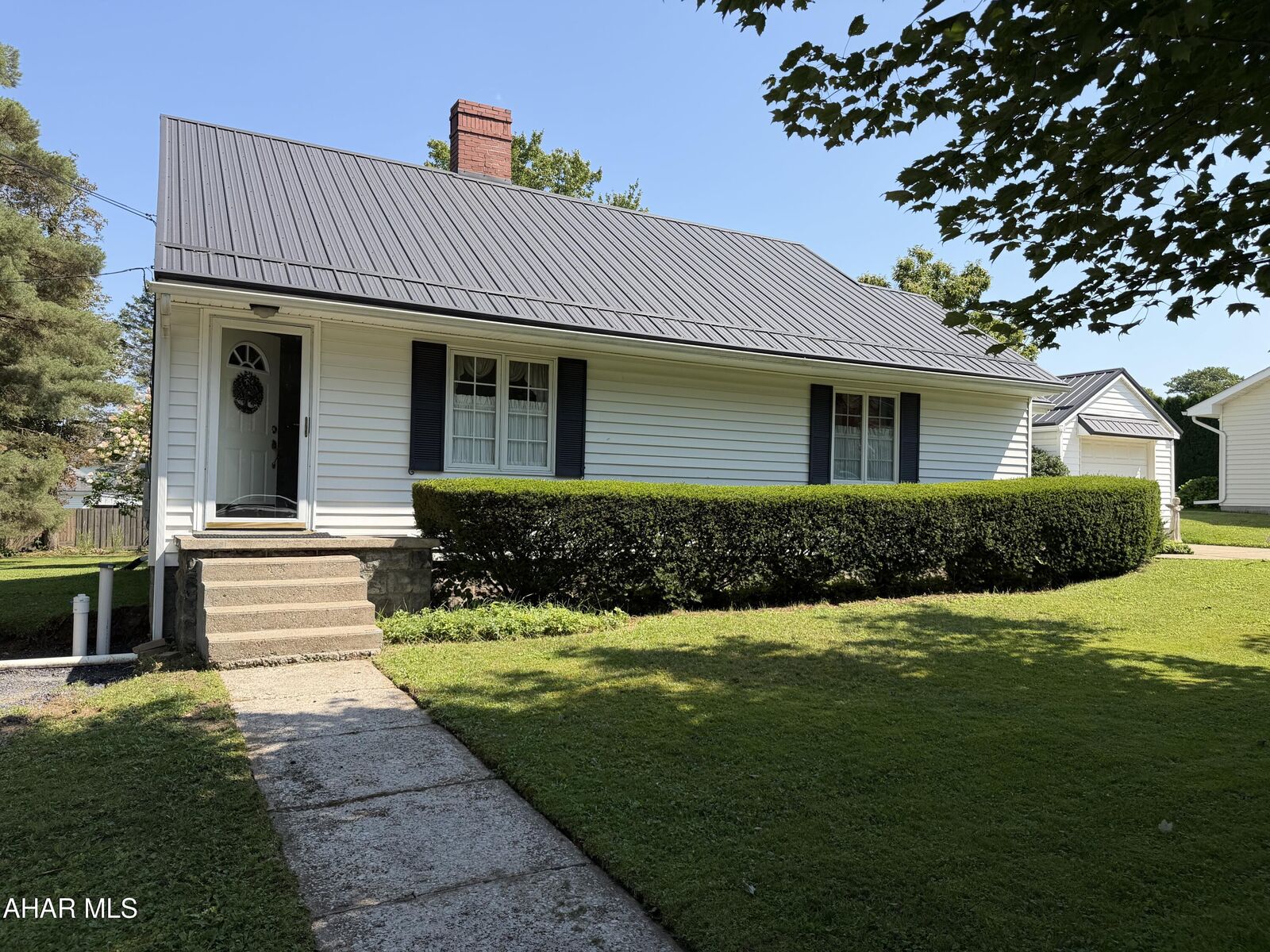 Property Photo: 701 Ashcroft Avenue PA 16630
