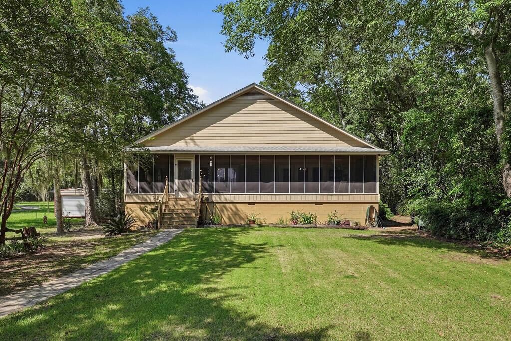 Property Photo:  180 Lovers Lane  GA 31701 