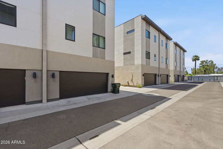 Property Photo:  2727 E Thomas Road 5  AZ 85016 
