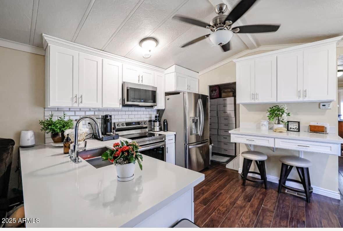 Property Photo: 12727 W Glendale Avenue 106 AZ 85307