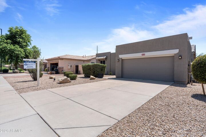 Property Photo:  3433 E Santa Fe Lane  AZ 85297 