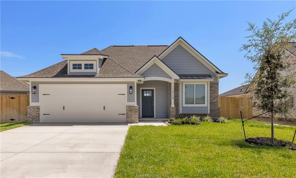 Property Photo:  1529 Birdie Court  TX 77868 