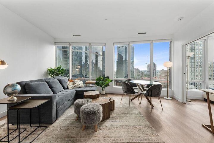 Property Photo:  989 Nelson Street 1204  BC V6Z 2S1 