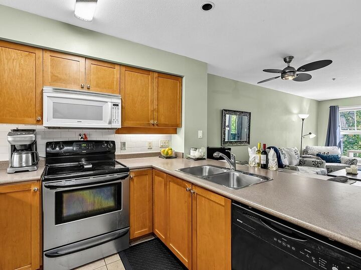 Property Photo:  38 Seventh Avenue 308  BC V3L 5W2 
