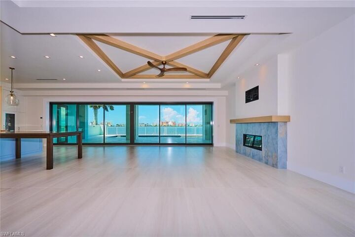 Property Photo:  938 San Carlos Dr  FL 33931 