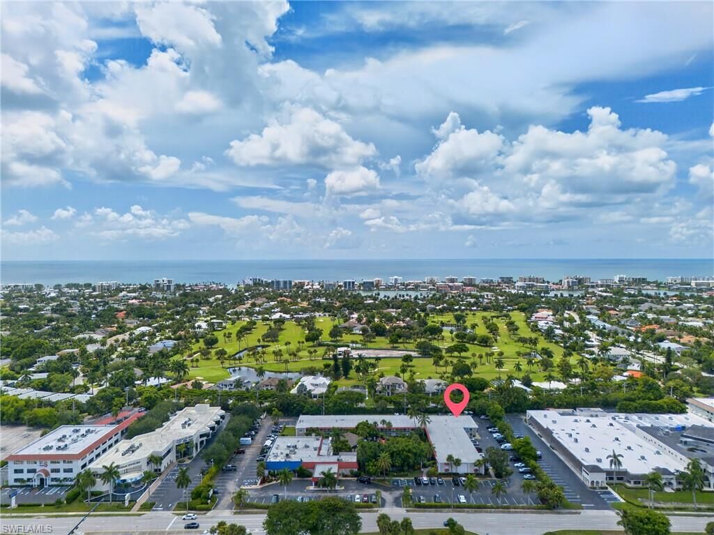 Property Photo: 2555 9th St N 204 FL 34103