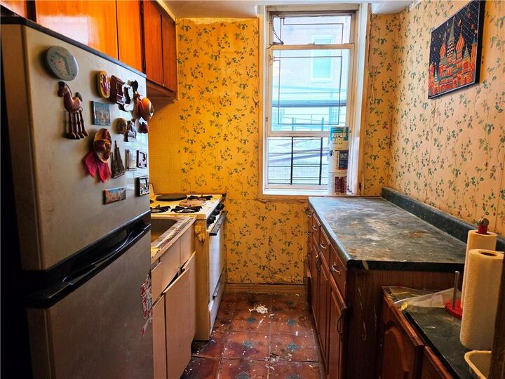 Property Photo:  735 Avenue W L1  NY 11223 