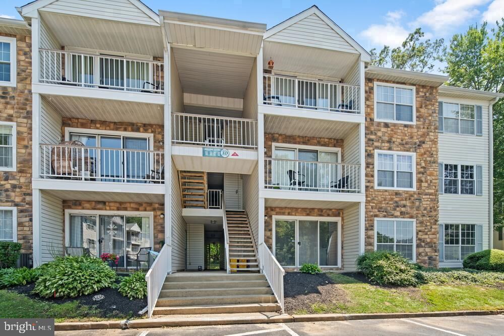 Property Photo:  55 Willow Court  NJ 08619 