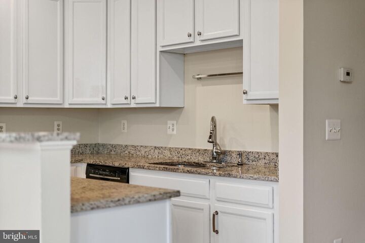 Property Photo:  15701 Palermo Terrace  VA 22191 