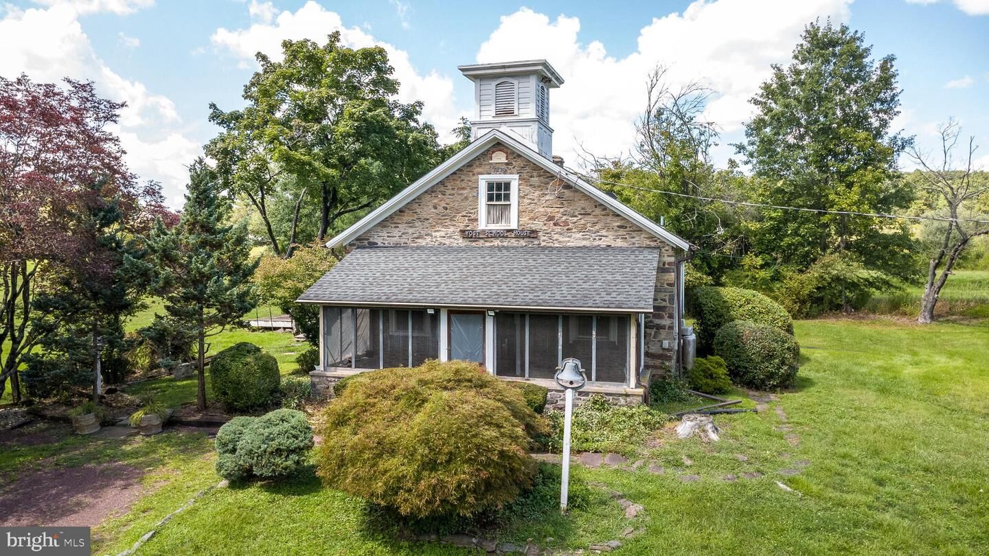 Property Photo: 1510 Mink Road PA 18944