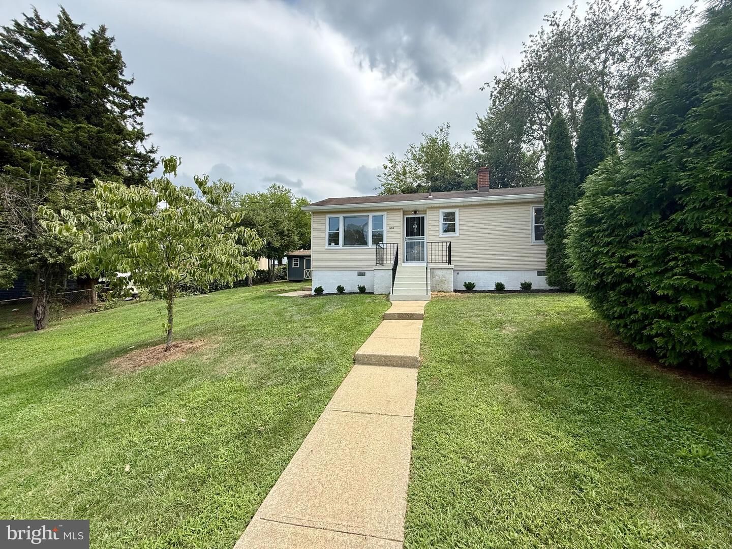 Property Photo:  1212 Elfin Avenue  MD 20743 