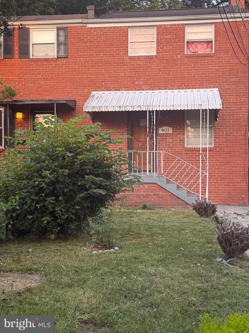Property Photo: 4433 Texas Avenue SE DC 20019