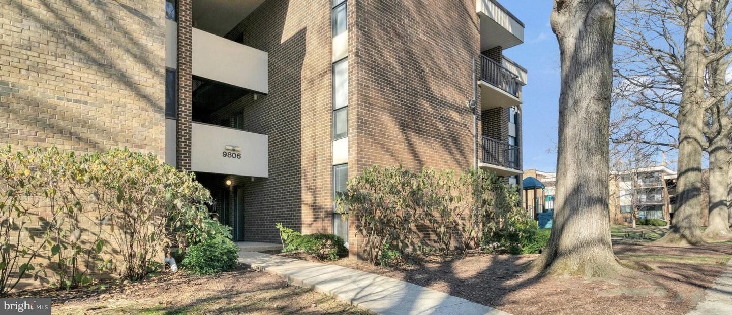 Property Photo:  9806 Georgia Avenue 302  MD 20902 