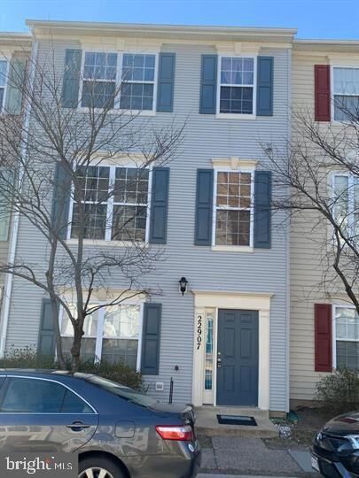 Property Photo: 22907 Benson Terrace VA 20166