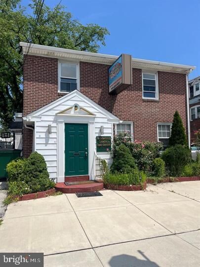 Property Photo:  7 W Winona Avenue 2  PA 19074 