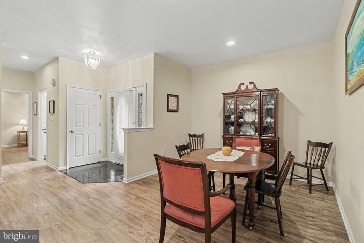 Property Photo: 525 Waterside Circle PA 17042