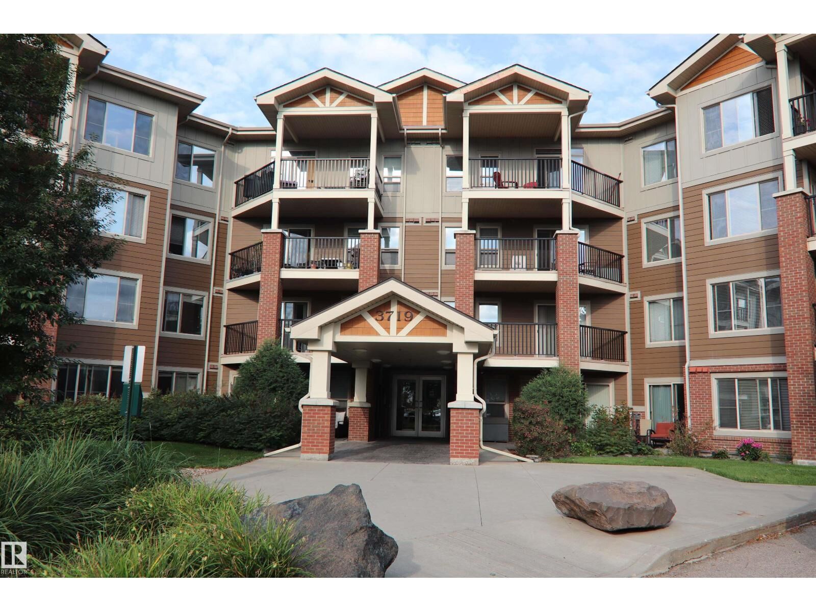Property Photo:  #308 3719 Whitelaw Ln NW NW  AB T6W 2C3 