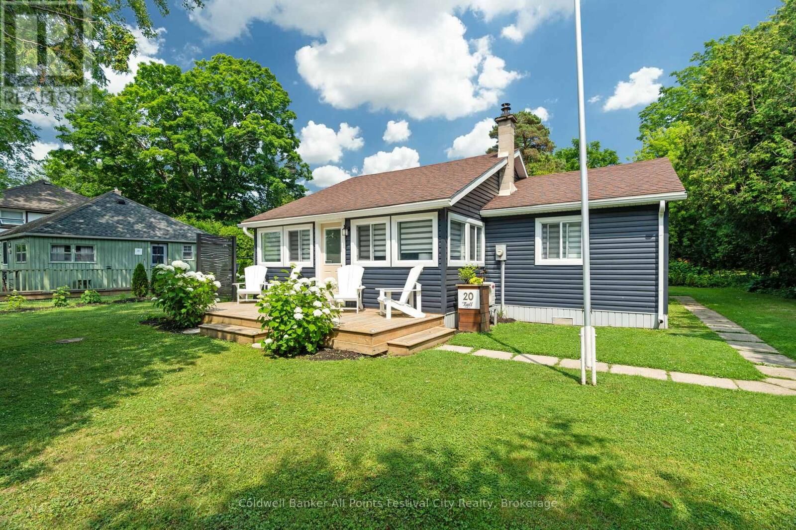 Property Photo:  20 Tuyll Street  ON N0M 1G0 