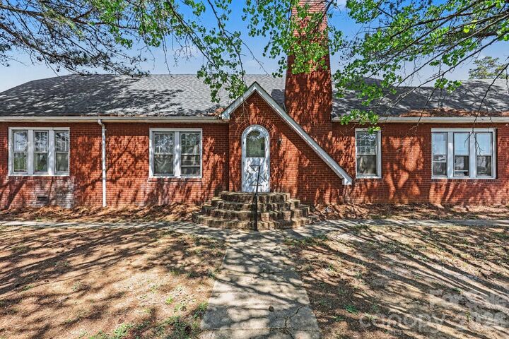 Property Photo: 1411 Ludwick Heights Lane NC 28147