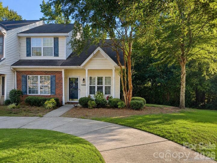 Property Photo:  10106 Ballyclare Court  NC 28213 