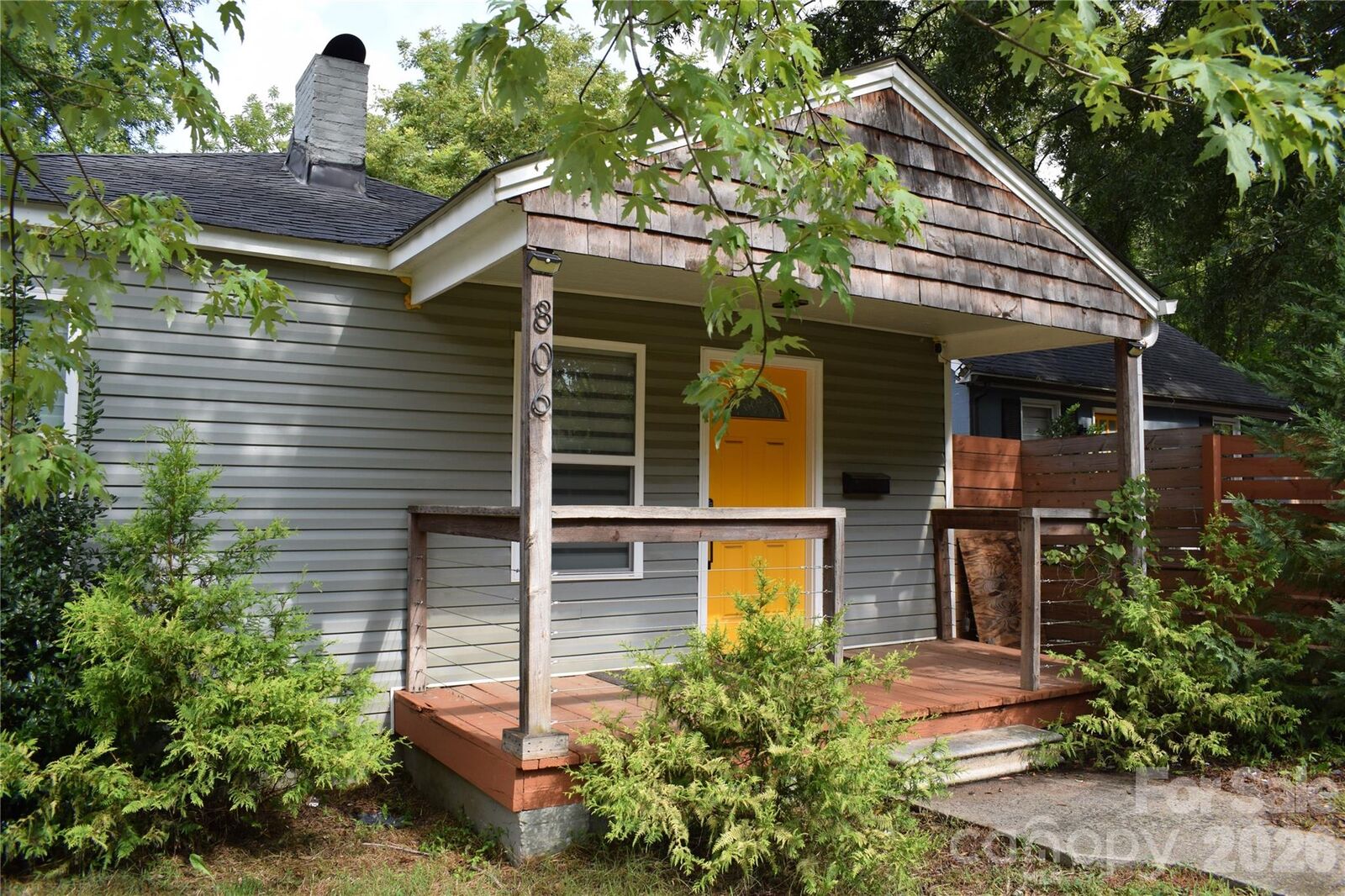 Property Photo:  806 Cantwell Street  NC 28208 