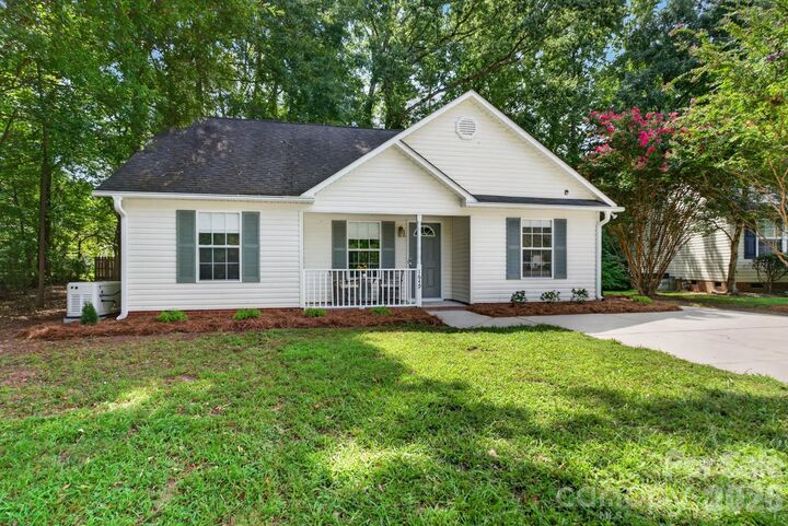 Property Photo:  1649 Norfolk Court  SC 29730 