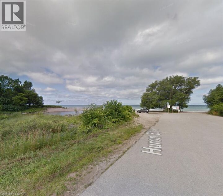 Property Photo:  40 Russell Street  ON N7A 3X9 