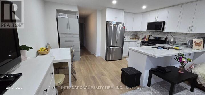 Property Photo: 261 Soudan Avenue Main ON M4S 1W2