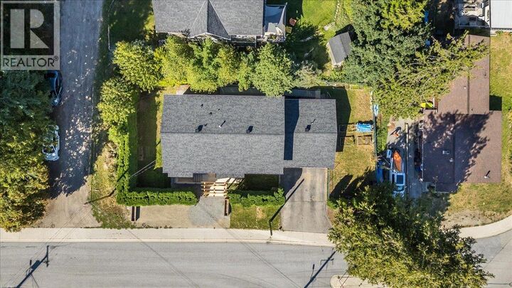 Property Photo:  324 Richards Street West  BC V1L 6E8 